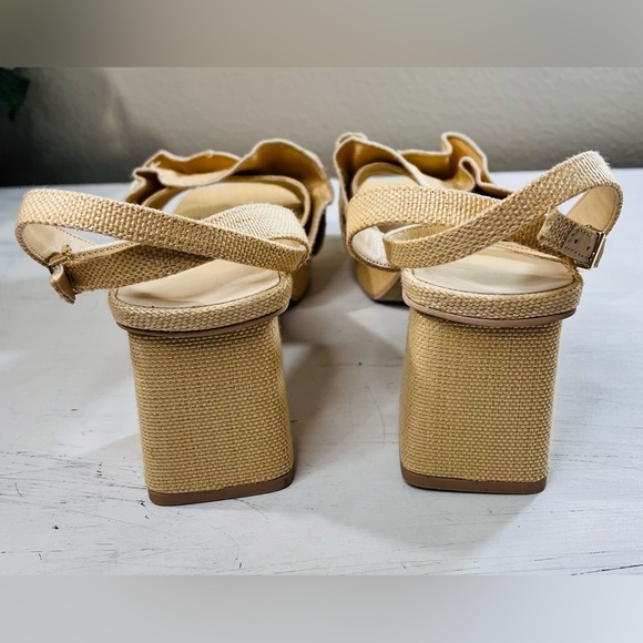Dolce Vita  NEW block Heel Sandsl, Color Lt Natural Raffia, Size 10 - Picture 3 of 9